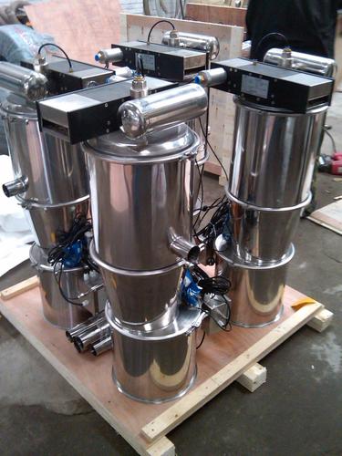 高效無(wú)塵 現(xiàn)代粉末上料機(jī)的應(yīng)用與優(yōu)勢(shì)